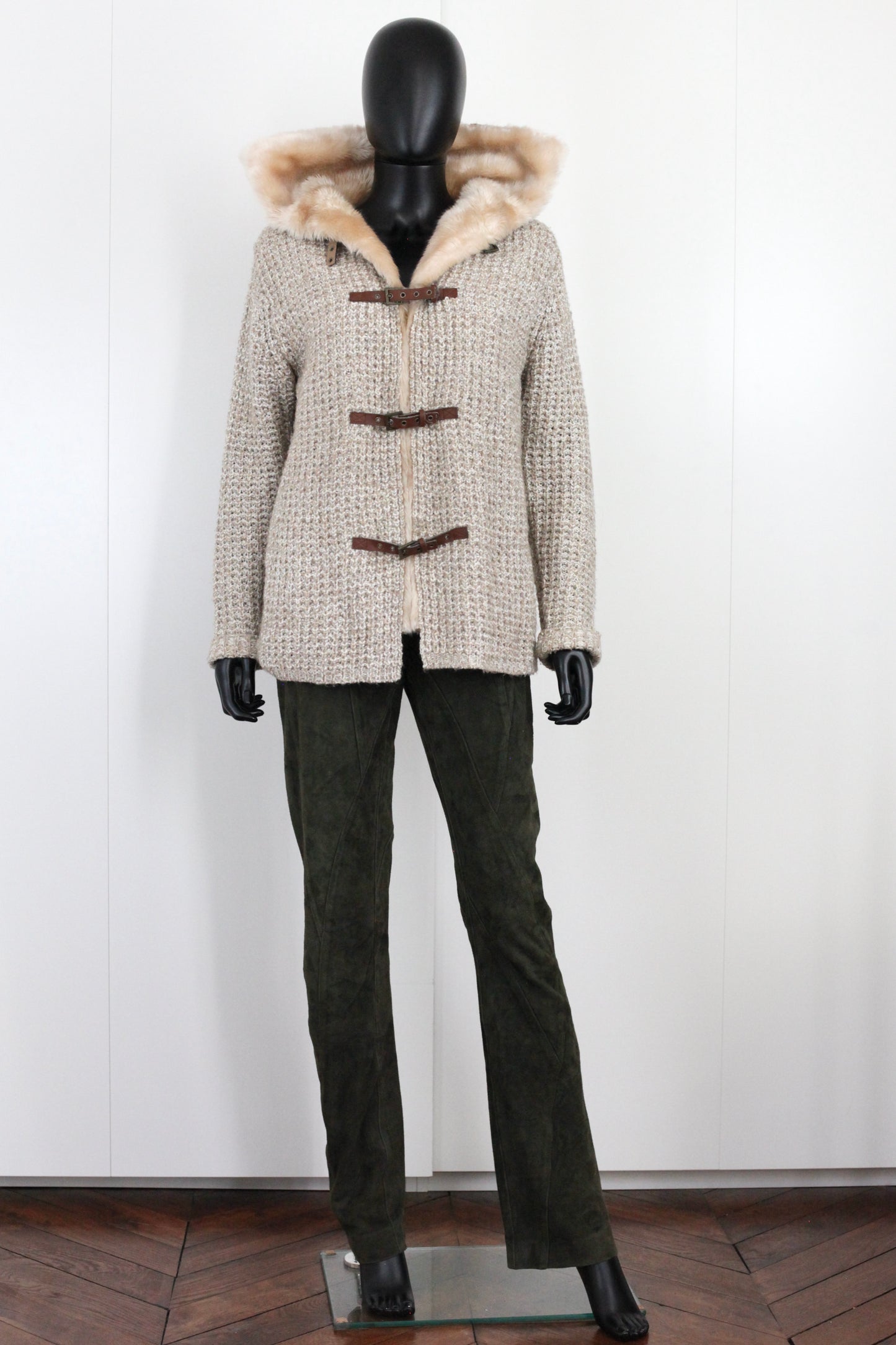 Gilet cardigan écru Georges Rech fourrure laine hiver Ekinox vintage vêtement vintage de grands couturiers créateurs seconde main luxe haute couture slow fashion