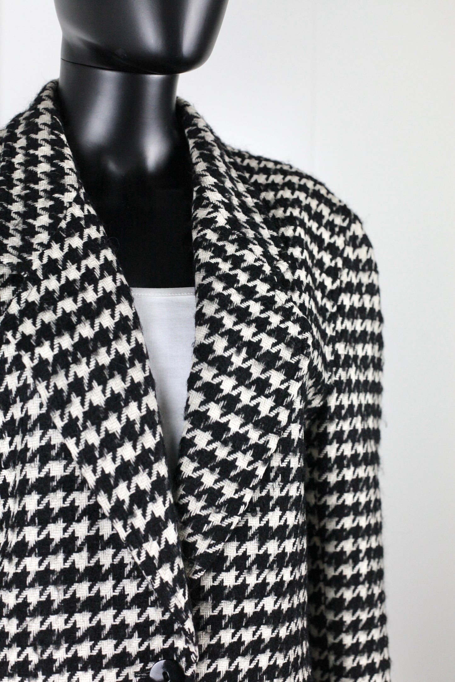 Veste blazer vintage tweed Escada vintage noir et blanc pied de poule Ekinox vintage vêtement vintage de grands couturiers créateurs seconde main luxe haute couture slow fashion