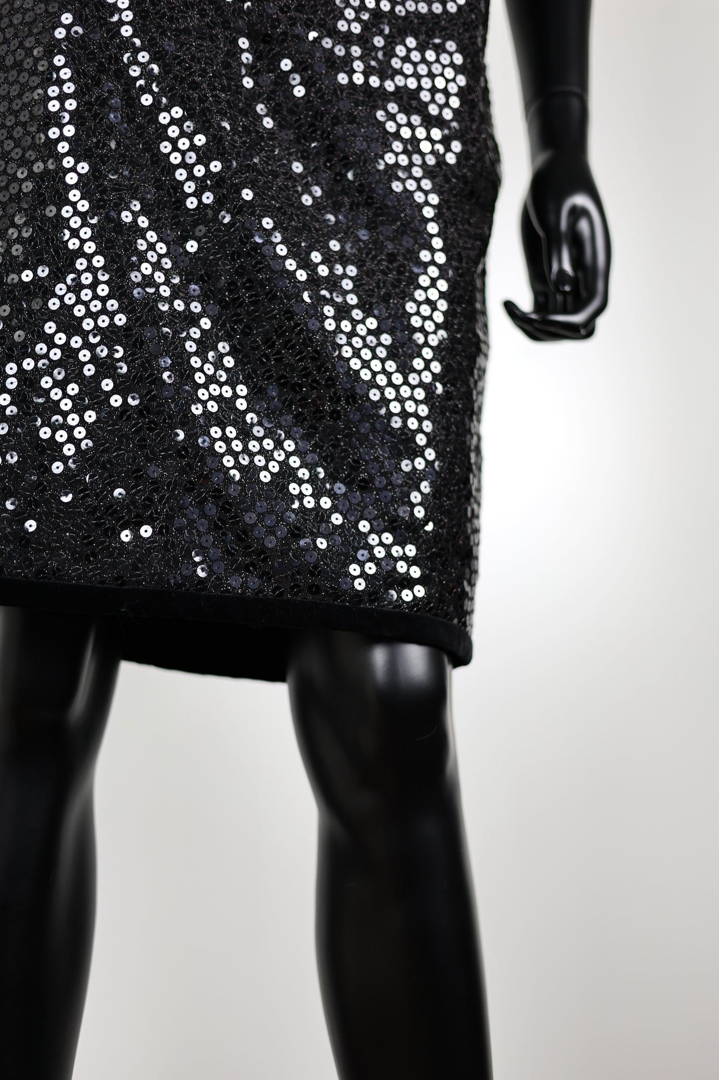 Jupe noire velours et sequins Escada