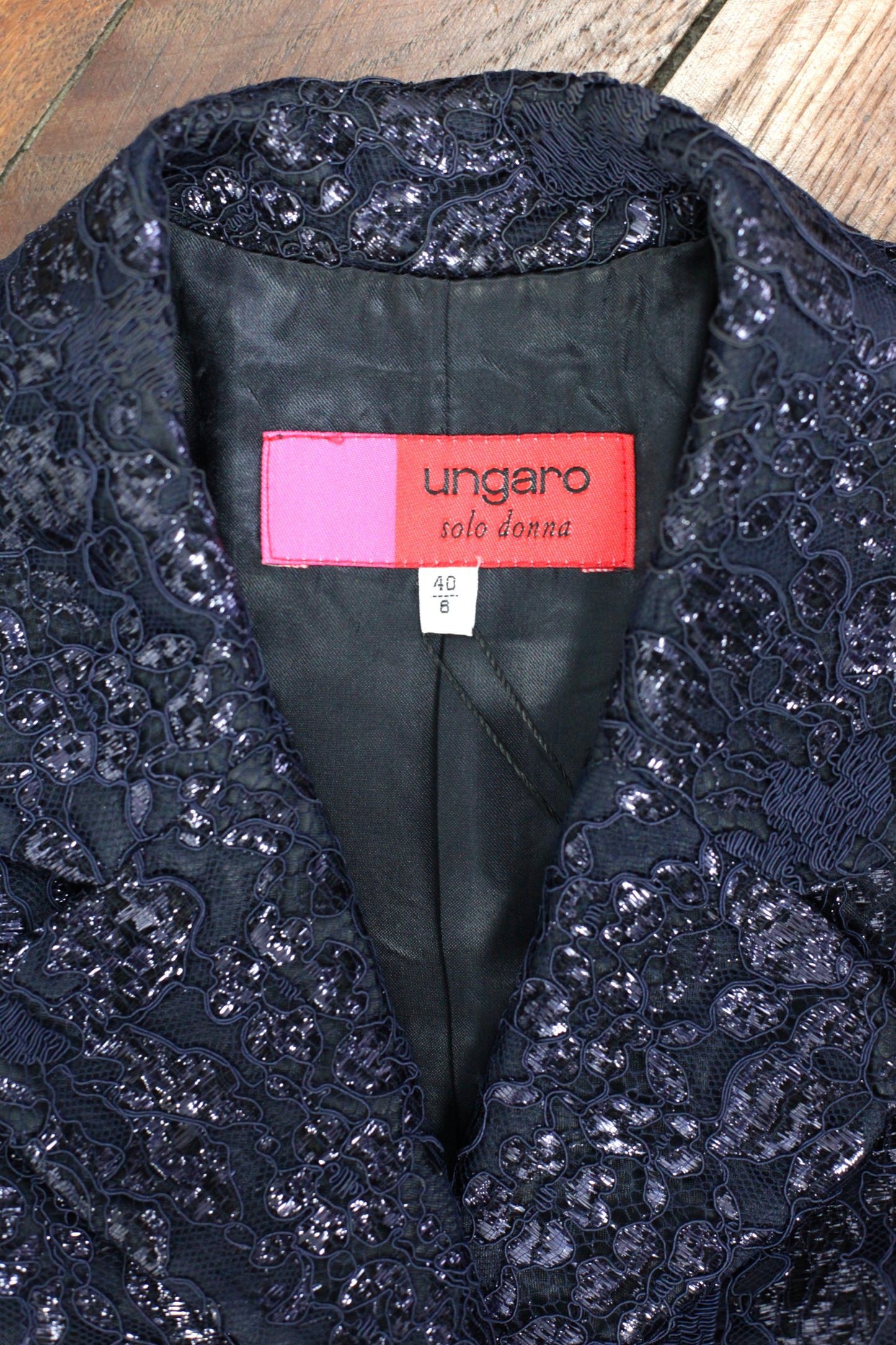 Veste dentelle brillante Ungaro