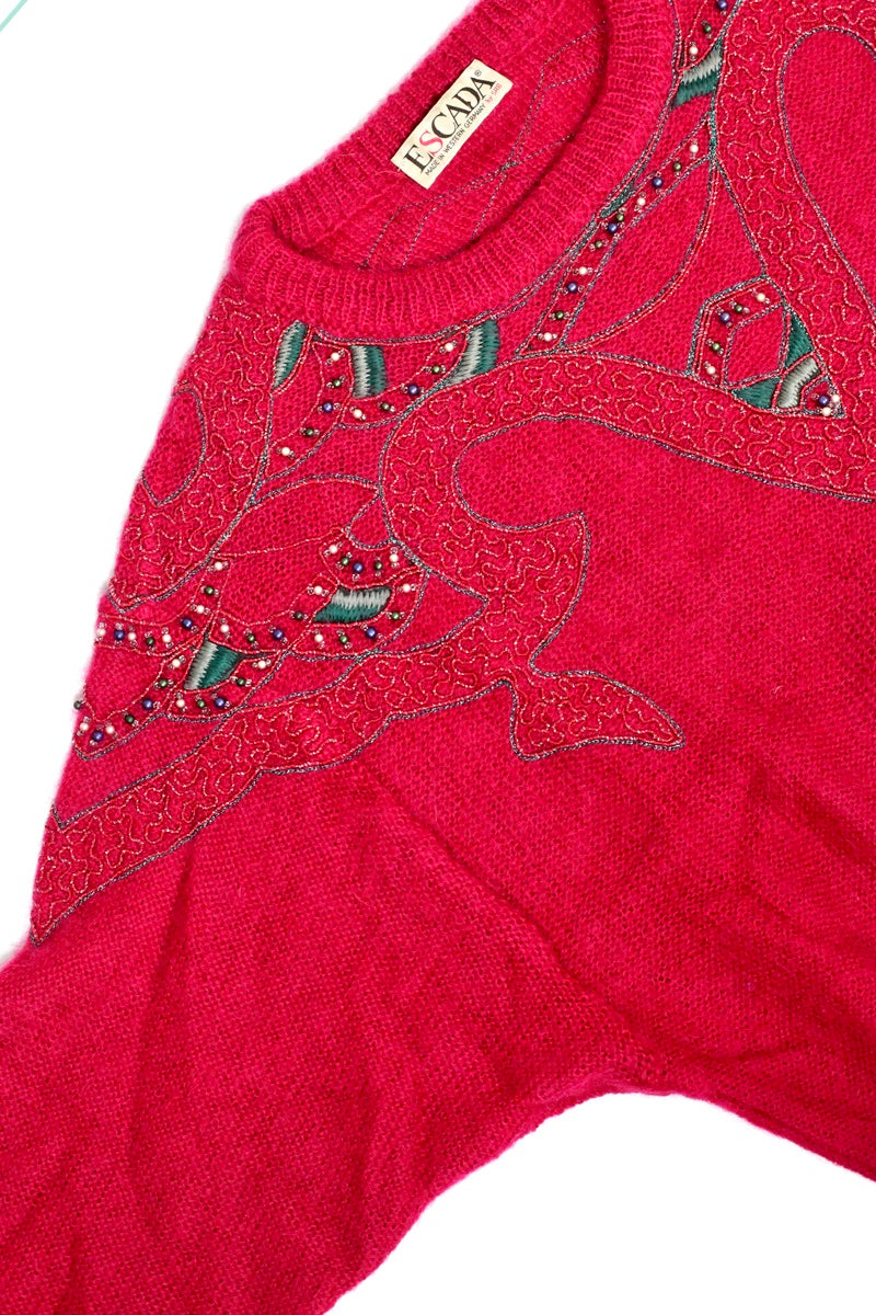 Pull rouge broderies perles Escada vintage 80 Ekinox vintage vêtement vintage de grands couturiers créateurs seconde main luxe haute couture slow fashion