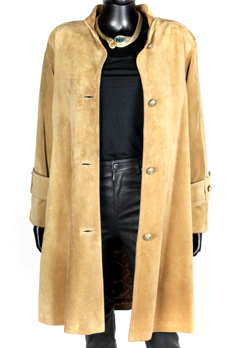 Manteau trench vintage Guy Laroche daim friperie seconde main vêtements vintage créateurs haute couture luxe ekinox vintage