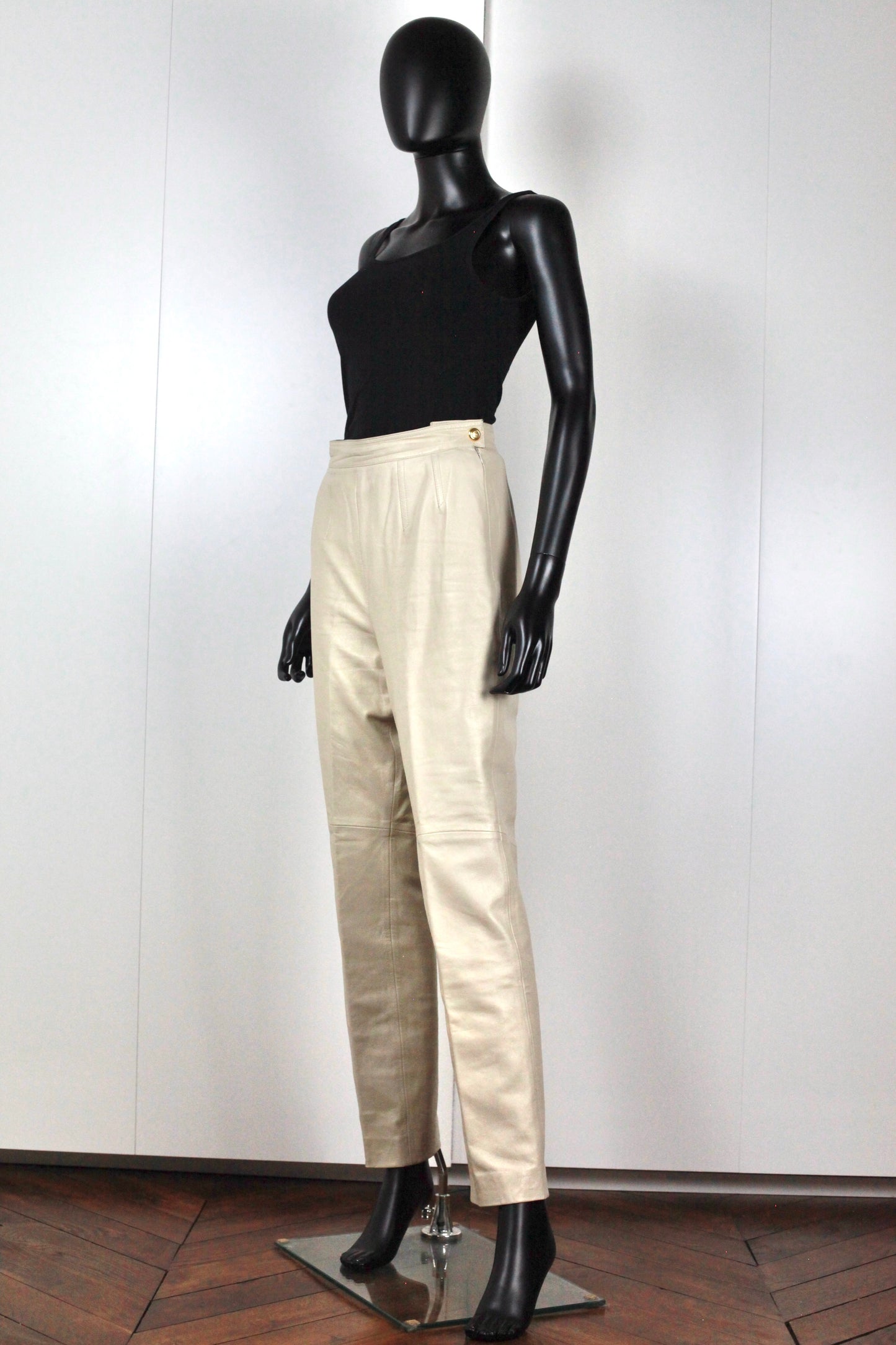 Pantalon cuir écru doré Escada vintage Ekinox vintage vêtements vintage grands couturiers créateurs seconde main luxe slow fashion