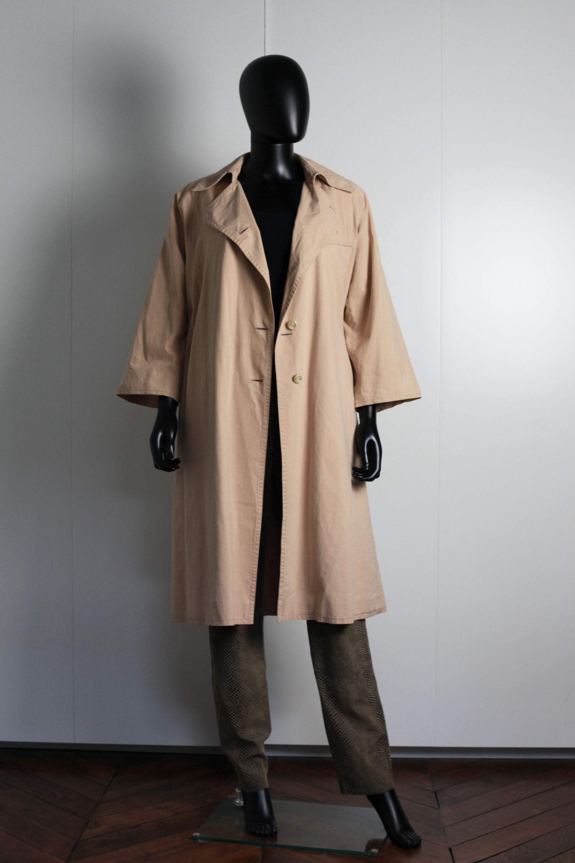 Manteau trench Ungaro Parallèle vintage Ekinox vintage vêtement vintage de grands couturiers créateurs seconde main luxe haute couture